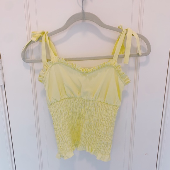 ASOS Tops - NWT/NWOT⚡️ASOS light yellow smocked tie preppy tank top⭐️⚡️💛